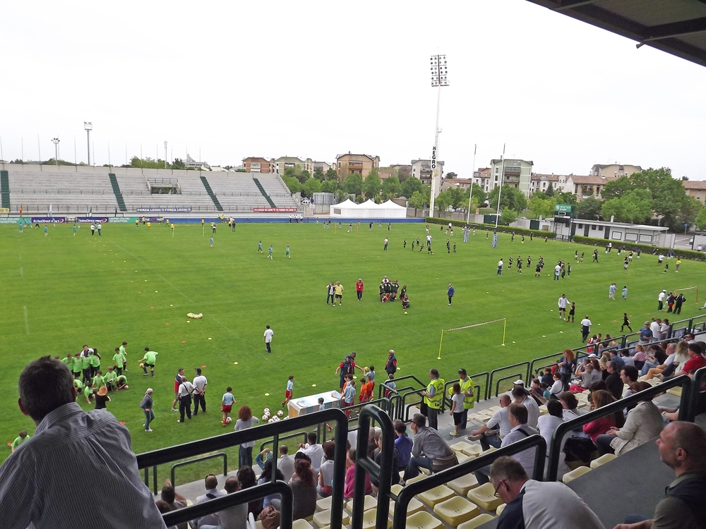 treviso---cadidavid-aprile-2012---1-raggruppamento-nazionale--scuole-calcio-qualificate-figc--in-campo-con-i-cuccioli_17004779700_o