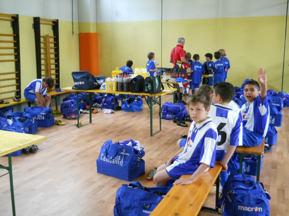 treviso---cadidavid-aprile-2012---1-raggruppamento-nazionale--scuole-calcio-qualificate-figc--in-campo-con-i-cuccioli_17190676382_o